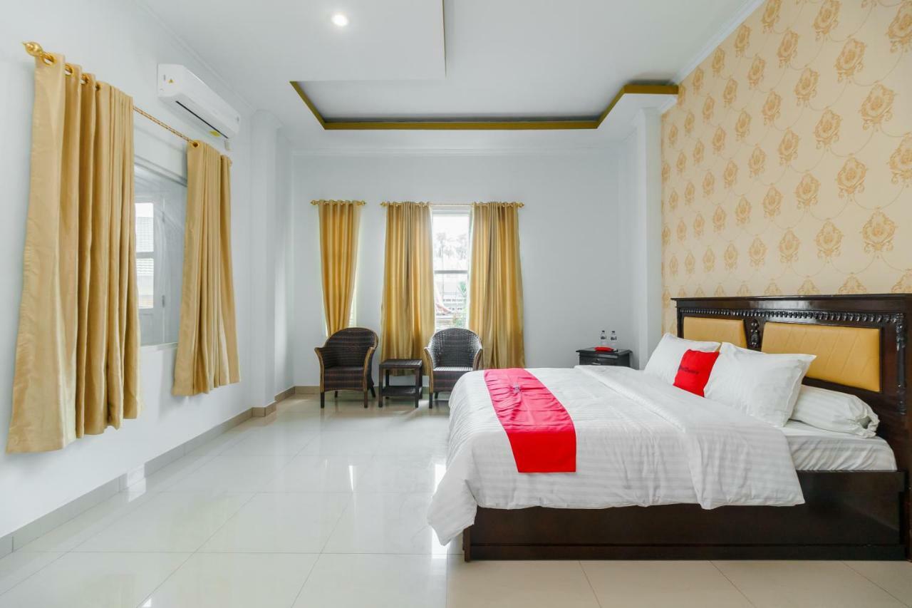 Отель Reddoorz Syariah Near Simpang Sekip Палембанг Экстерьер фото